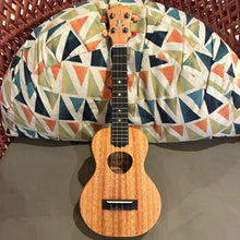 Load image into Gallery viewer, KoAloha KCM-10 Concert Ukulele #2607234
