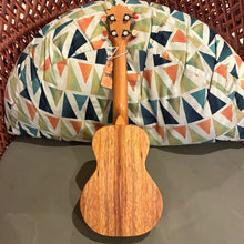 Load image into Gallery viewer, KoAloha KCM-10 Concert Ukulele #2607234
