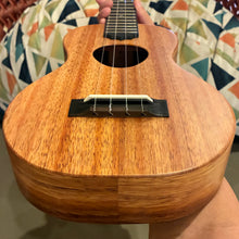 Load image into Gallery viewer, KoAloha KCM-10 Concert Ukulele #2607234
