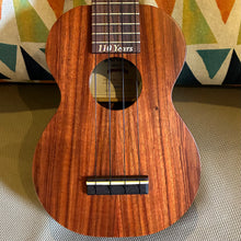 Load image into Gallery viewer, Kamaka HF-1 Soprano Ukulele #260325
