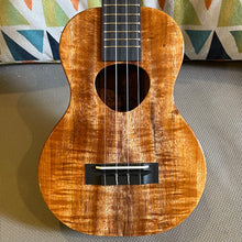 Load image into Gallery viewer, KoAloha KCM-00 Concert Ukulele #2602101
