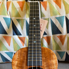Load image into Gallery viewer, KoAloha KCM-00 Concert Ukulele #2602101
