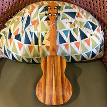Load image into Gallery viewer, KoAloha KCM-00 Concert Ukulele #2607012

