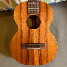 Load image into Gallery viewer, Kamaka HF-3 Tenor Ukulele #250794
