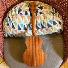 Load image into Gallery viewer, Kamaka HF-3 Tenor Ukulele #250794

