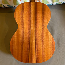 Load image into Gallery viewer, Kamaka HF-3 Tenor Ukulele #250794
