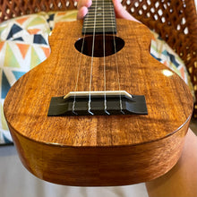 Load image into Gallery viewer, KoAloha KSM-00 Soprano Ukulele #2602241
