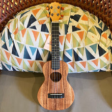 Load image into Gallery viewer, KoAloha KCM-10 Concert Ukulele #2603011

