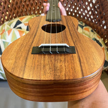 Load image into Gallery viewer, KoAloha KCM-10 Concert Ukulele #2603011
