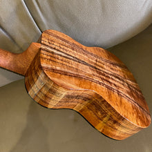 Load image into Gallery viewer, Kanileʻa DK T Premium Tenor Ukulele #0224-28035
