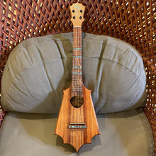 Load image into Gallery viewer, Pop&#39;s Customs KTS-07 Sceptre Ukulele Tenor Scale #24050331
