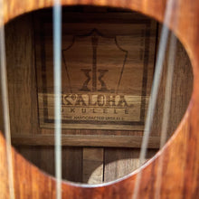 Load image into Gallery viewer, KoAloha KCM-10RP Concert Ukulele #2403141
