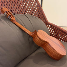 Load image into Gallery viewer, Kamaka HF-2I Concert Slotted Head Ukulele #231722
