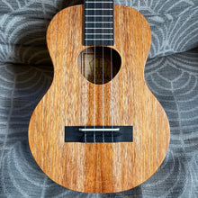 Load image into Gallery viewer, KoAloha KTM-00 Tenor Ukulele #2405241
