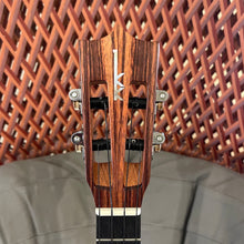 Load image into Gallery viewer, Kamaka HF-3DI Tenor Ukulele Deluxe Slotted Head #240209
