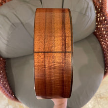 Load image into Gallery viewer, Kamaka HF-3DI Tenor Ukulele Deluxe Slotted Head #240209
