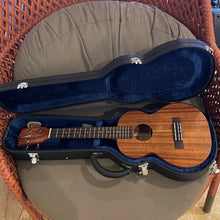 Load image into Gallery viewer, Kamaka HF-3 ABV Tenor Ukulele #240453
