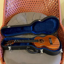 Load image into Gallery viewer, Kamaka HF-3D2I Tenor Ukulele Deluxe2 Slotted Head #240404
