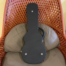 Load image into Gallery viewer, Kamaka HF-3D2I Tenor Ukulele Deluxe2 Slotted Head #240404
