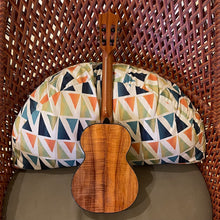 Load image into Gallery viewer, Kamaka HF-3D2I Tenor Ukulele Deluxe2 Slotted Head #240479
