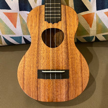 Load image into Gallery viewer, KoAloha KCM-10RP Concert Ukulele #2408281
