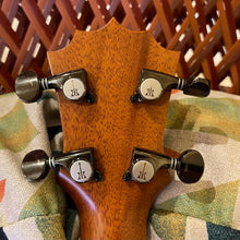 Load image into Gallery viewer, KoAloha KCM-10RP Concert Ukulele #2408281
