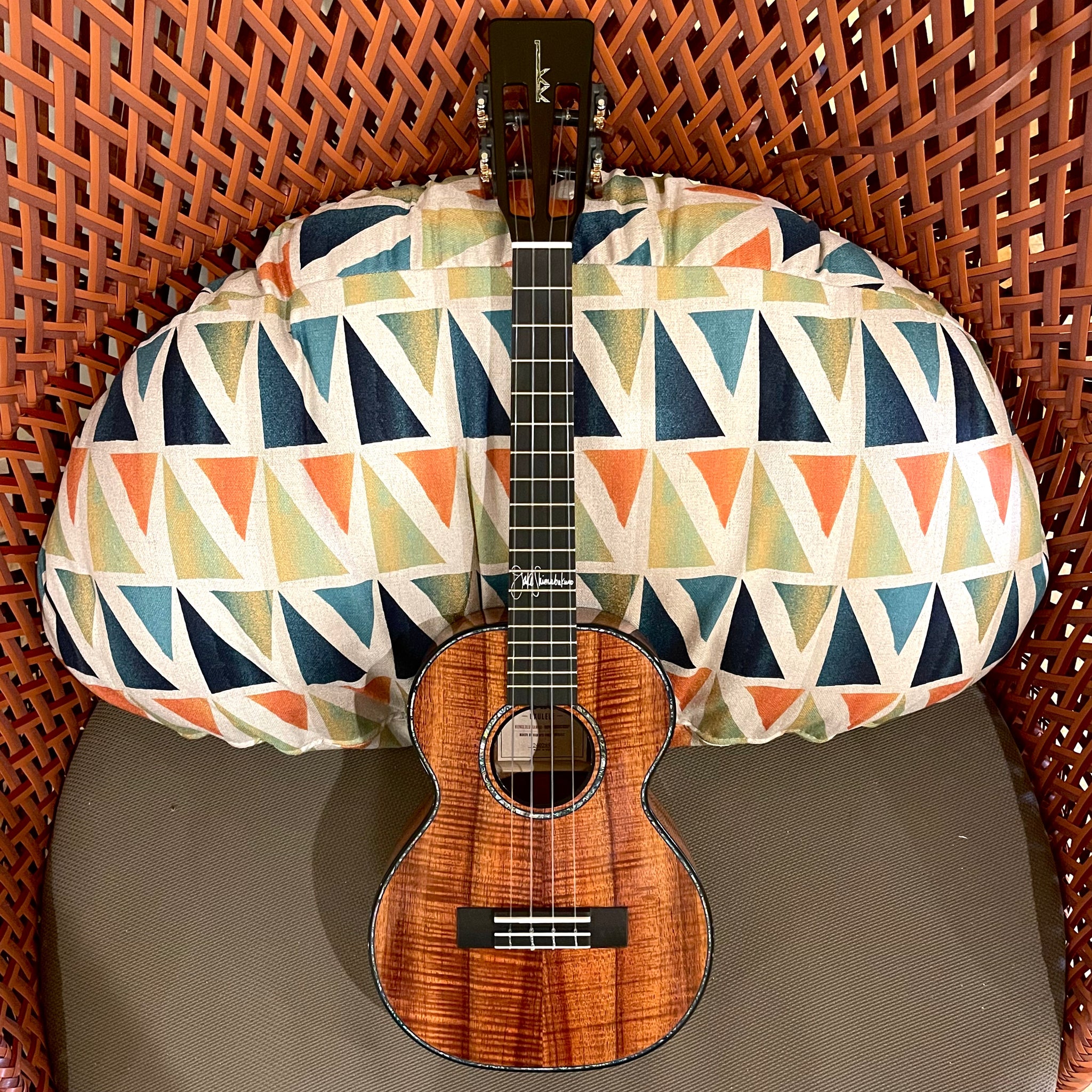 KAMAKA UKULELE Mサイズ Kamaka HF-3D4i Jake Blue Deluxe Tenor Ukulele #240289
