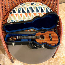 Load image into Gallery viewer, Kamaka HF-3D4i Jake Blue Deluxe Tenor Ukulele #240289
