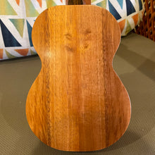 Load image into Gallery viewer, Kamaka HF-1L Soprano Long Neck Ukulele #231721
