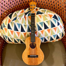 Load image into Gallery viewer, KoAloha KTM-10 Tenor Ukulele #2407192
