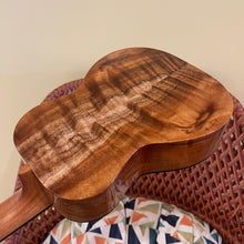 Load image into Gallery viewer, Kanileʻa DK T Premium Tenor Ukulele #0824-28544
