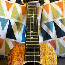 Load image into Gallery viewer, KoAloha KCNP-00 Concert Ukulele Naupaka #2506063
