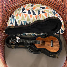 Load image into Gallery viewer, KoAloha KCM-00 Concert Ukulele #2409042
