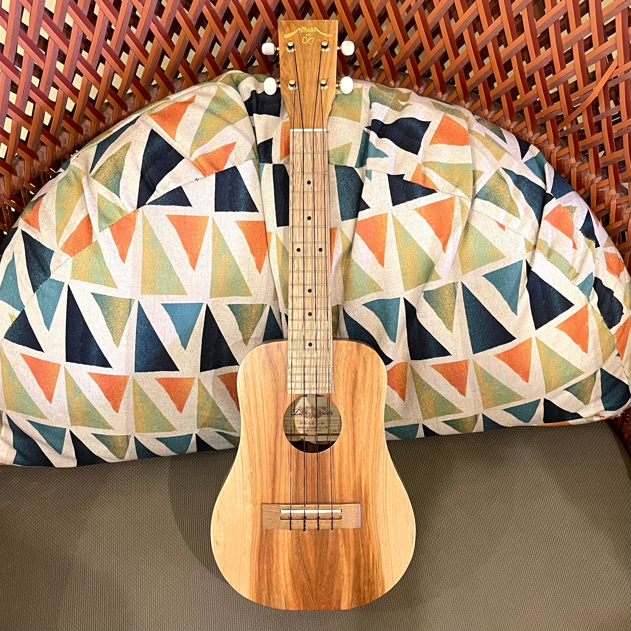 Zephyr CK-Yamazakura Concert Ukulele Bell Shape Japanese Wild Zephyr CK-Yamazakura Concert Ukulele Bell Shape Japanese Wild