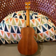 Load image into Gallery viewer, Kamaka HF-2 Concert Ukulele #231266
