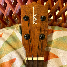 Load image into Gallery viewer, Kamaka HP-1L Soprano Pineapple Long Neck Ukulele #240036
