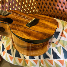 Load image into Gallery viewer, Kanileʻa DK T Premium Tenor Ukulele #0924-28630
