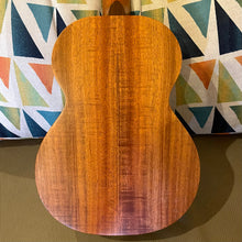 Load image into Gallery viewer, Kamaka HF-3I Slotted-Head Tenor Ukulele #240828
