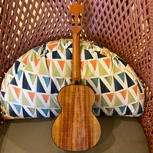 Load image into Gallery viewer, Kamaka HF-3D2I Tenor Ukulele Deluxe2 Slotted Head #240629
