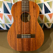 Load image into Gallery viewer, Kamaka HF-4 Baritone Ukulele #240232
