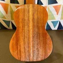 Load image into Gallery viewer, KoAloha KSM-00 Soprano Ukulele #2409041
