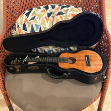 Load image into Gallery viewer, KoAloha KTM-00 Tenor Ukulele #2410092
