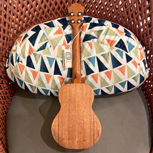 Load image into Gallery viewer, KoAloha KTM-10 Tenor Ukulele #2410091
