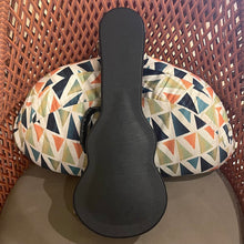 Load image into Gallery viewer, KoAloha KCM-10 Concert Ukulele #2409233
