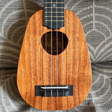 Load image into Gallery viewer, KoAloha KSM-11 Soprano Ukulele #2410221
