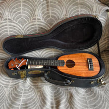 Load image into Gallery viewer, KoAloha KSM-11 Soprano Ukulele #2410221
