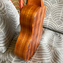 Load image into Gallery viewer, KoAloha KCM-10 Concert Ukulele #2409232
