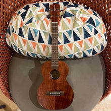 Load image into Gallery viewer, Kamaka HF-3 Tenor Ukulele #240819
