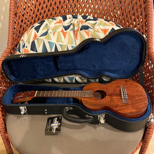 Load image into Gallery viewer, Kamaka HF-3 Tenor Ukulele #240819
