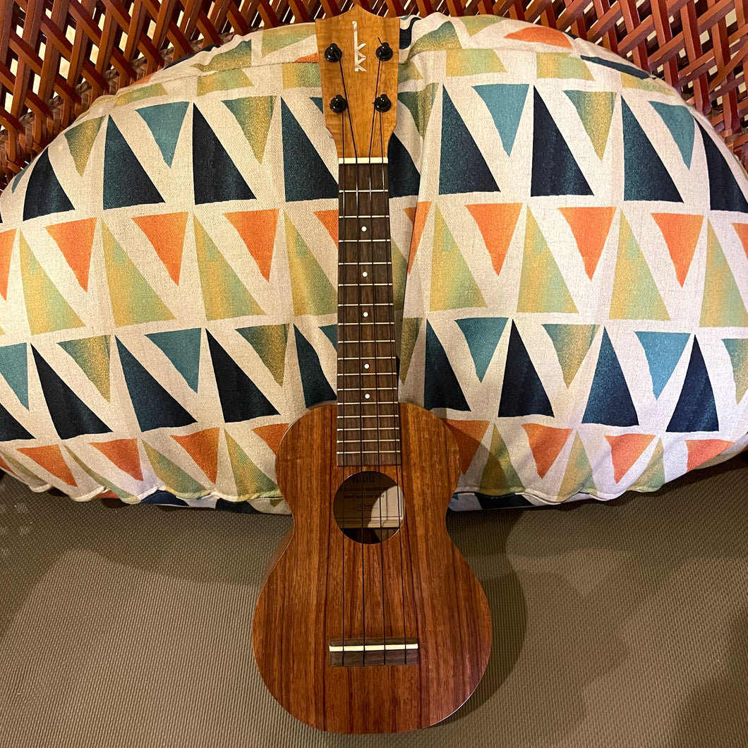 Kamaka HF-1 Soprano Ukulele #240646